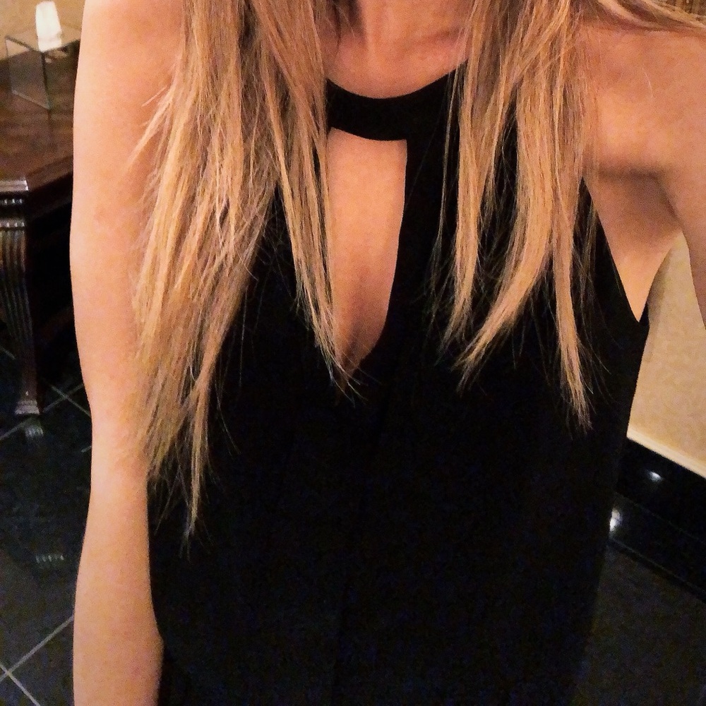 Bgbg elegant Black Dress - Picture 2 of 2